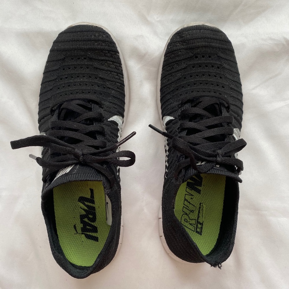 Used Nike Free RN Flyknit 2017